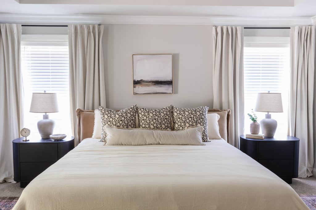Full view of a bed in the primary bedroom