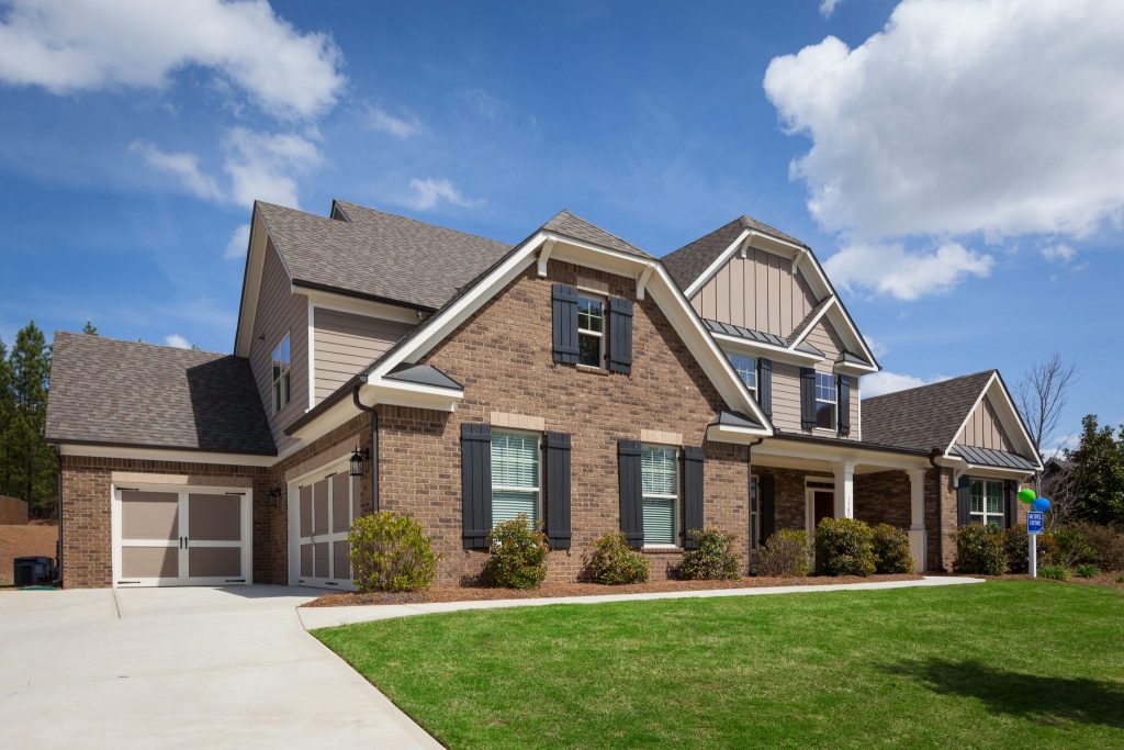 This home has great feng shui land