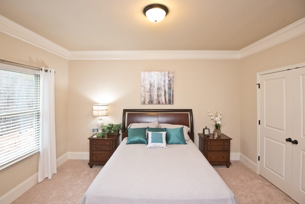 A ground-level guest bedroom in perennial walk