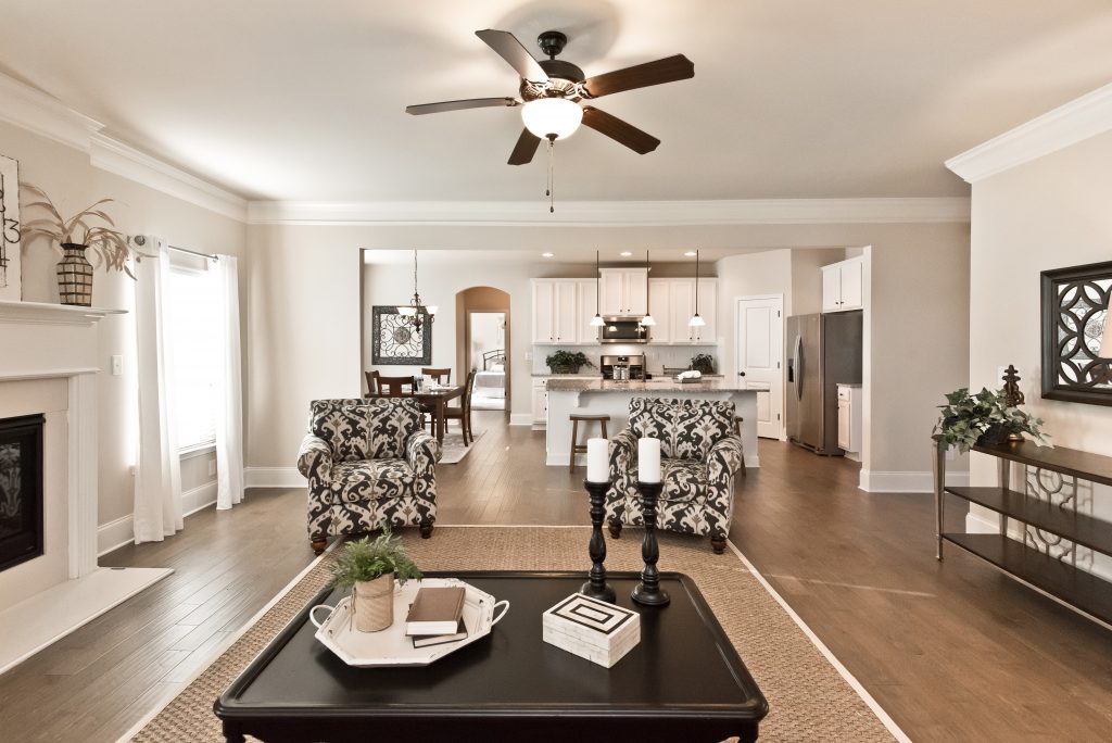 An open concept living room in Ozora Lake