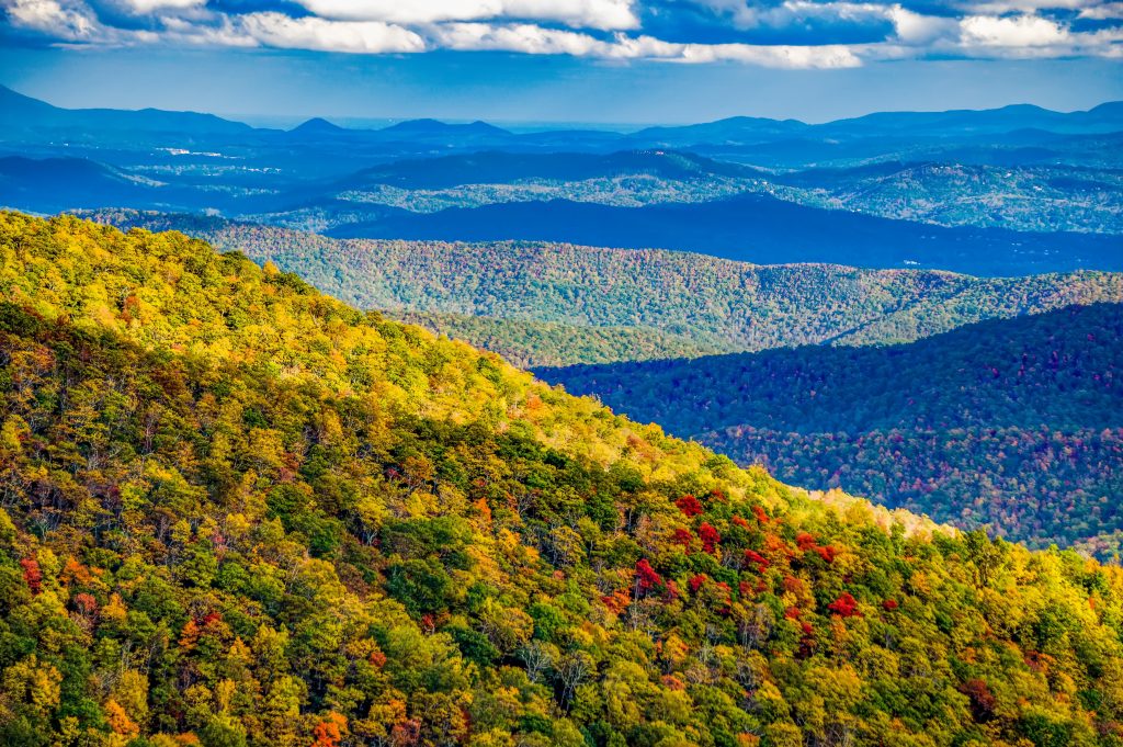 the blue ridge mountains digidreamgrafix (c) 123rf