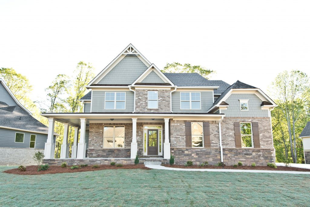 Covered Porch and Outdoor Deck at River Rock