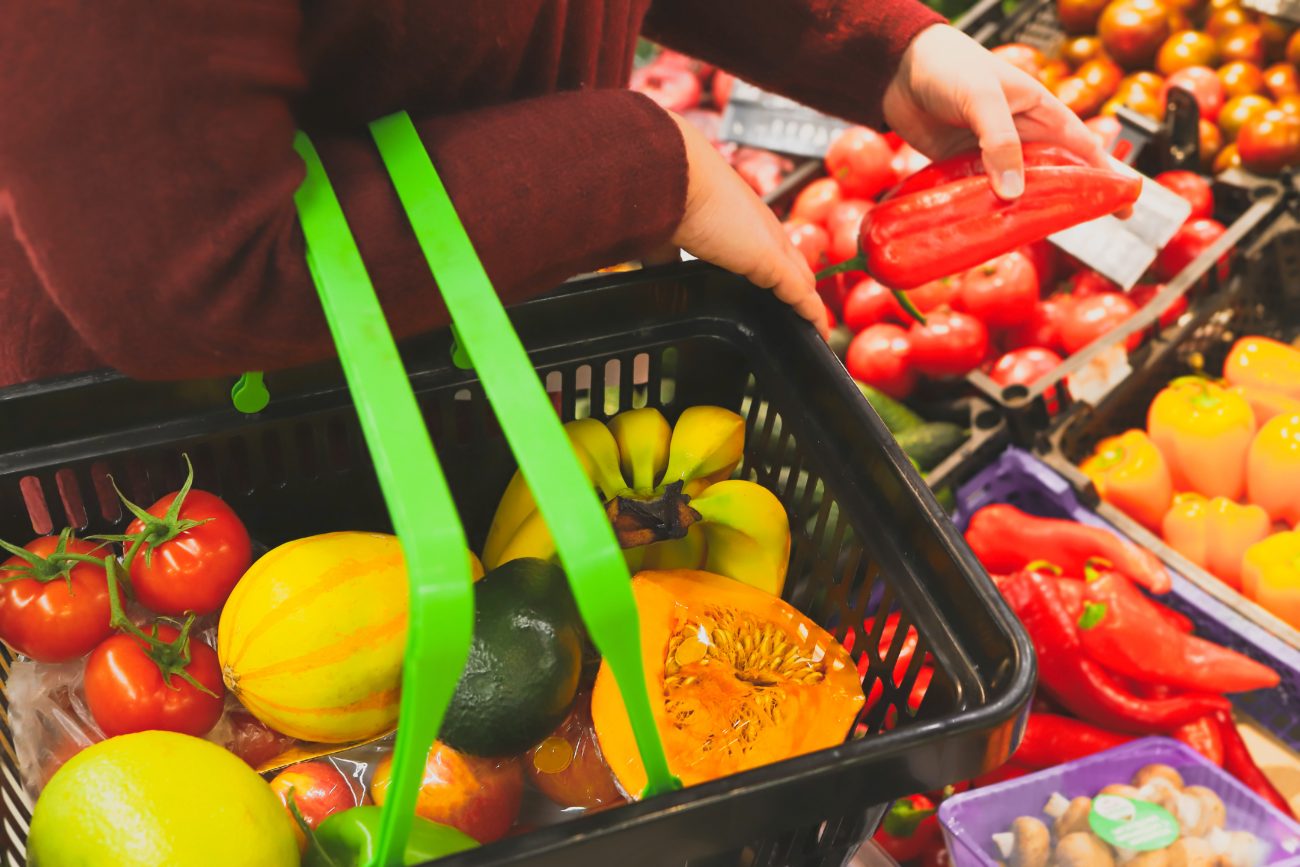 Grocery Shopping in Dallas Costco [ANASTASIIA SOLOVEVA] © 123rf