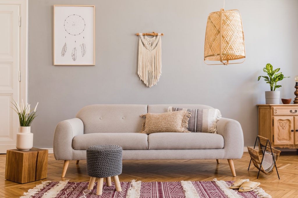 bohemian style couch followtheflow © 123rf