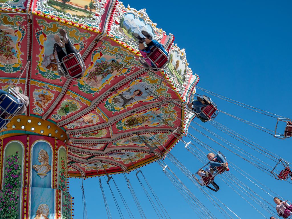 Georgia Fair In The Fall Chain Swings animaflorapicsstock © 123rf