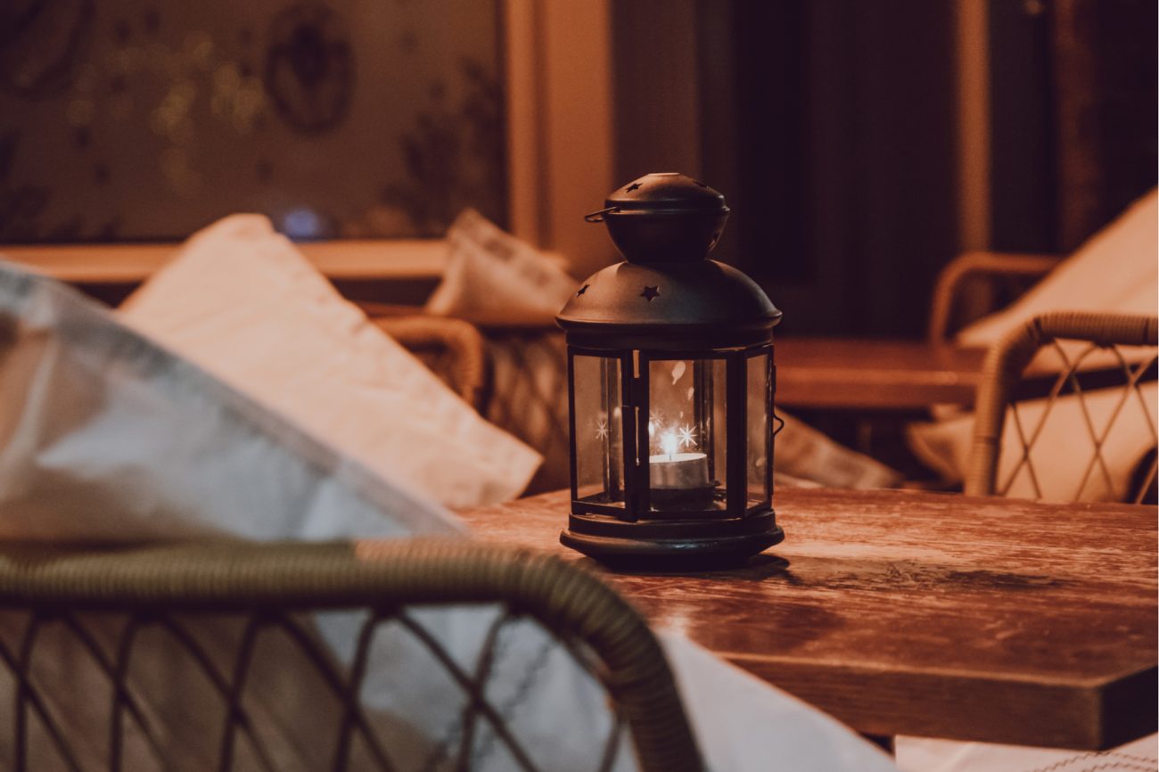 Back deck decor, winter essentials for the outdoor decor in Douglasville Alena Veasey © Shutterstock