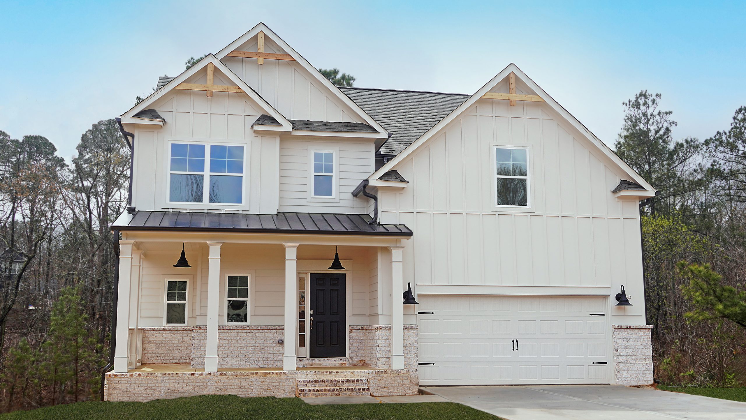 Farmhouse-style home by Kerley Family Homes