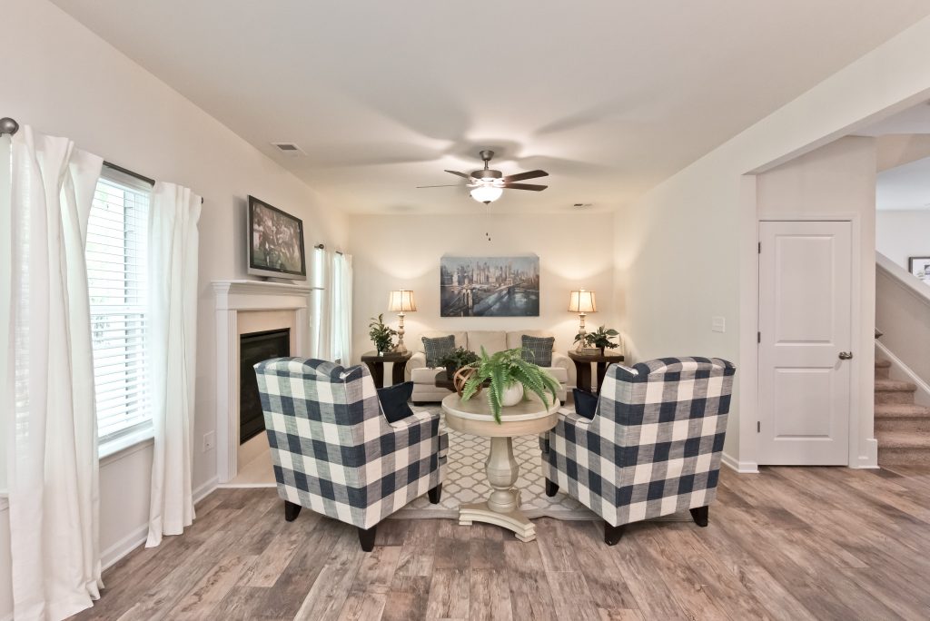 Living room in a Lithia Springs home in The View at Groovers Lake