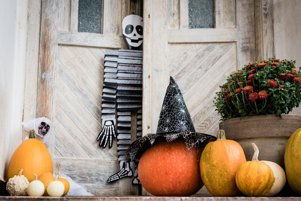 Halloween-themed front door decor ©ABO PHOTOGRAPHY