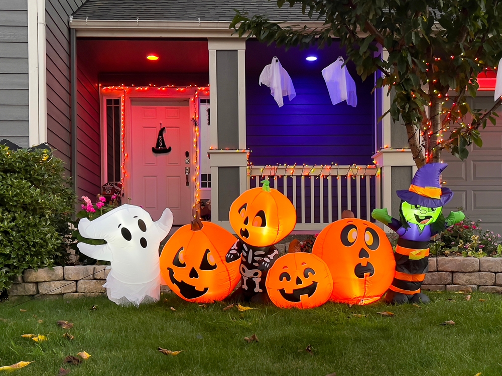 Spooky Halloween Decor ©Summer_Wind